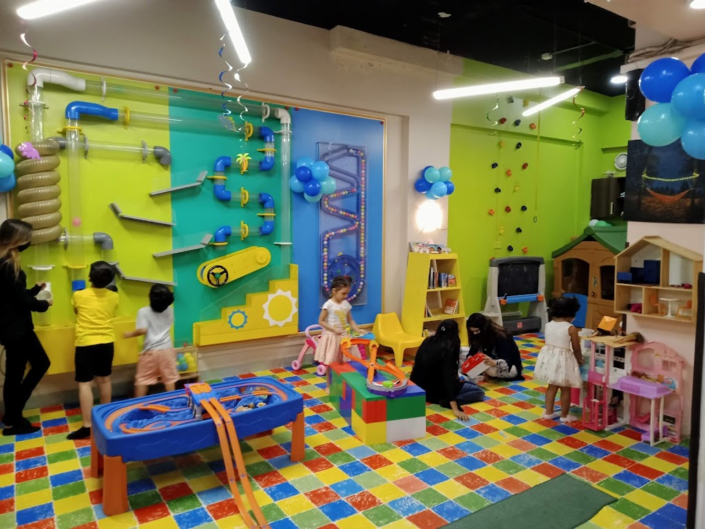 A perfect spot for family meals and happy kids!